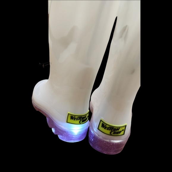 NWT Western ChiefToddlers Girls' Viola Light-up Glitter Rain Boots - Size 8 - Picture 6 of 7